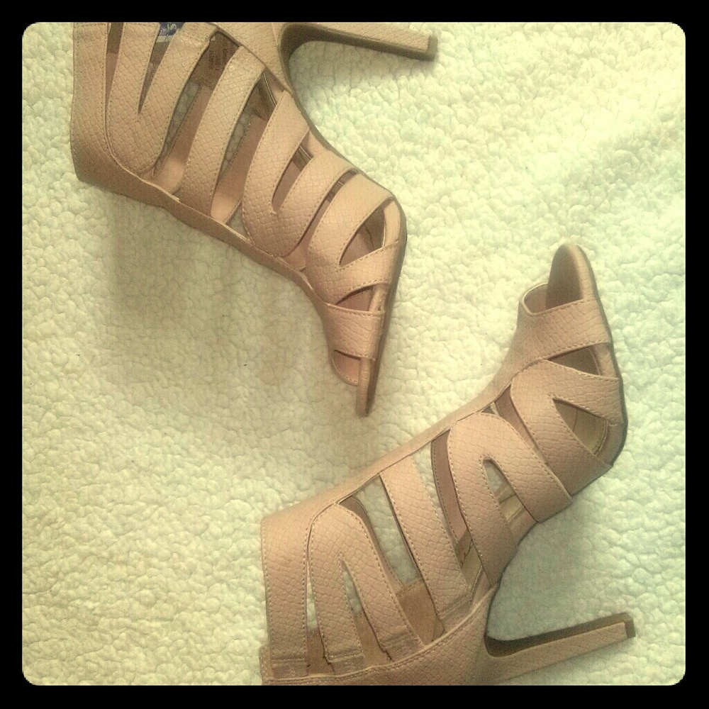 Jessica Simpson 9.5